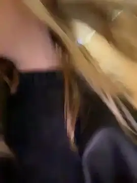 Snapshot of Sunny___Bunny chatting on November 1, 2025, 1:02 pm Sunny   Bunny online show from November 1, 2025, 1:02 pm