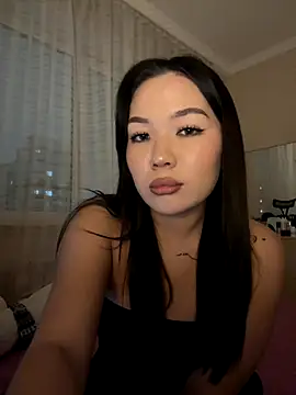 makota rey online show from November 10, 2025, 6:07 pm