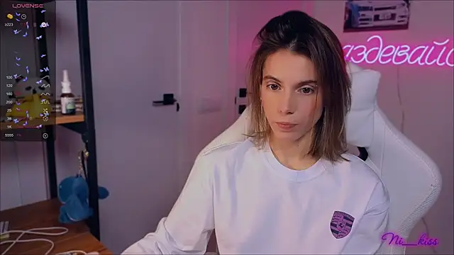  ni kiss online show from September 19, 2025, 7:03 pm