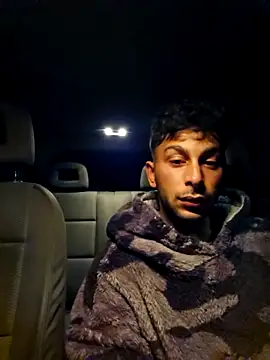 Snapshot of Iulianmarius12 chatting on March 22, 2026, 10:35 pm Iulianmarius12 online show from March 22, 2026, 10:35 pm