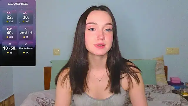 Wild Sophie  online show from December 17, 2024, 1:16 pm