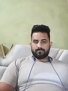 Snapshot of Vickymehra005 chatting on January 12, 2025, 10:45 am Vickymehra005 online show from January 12, 2025, 10:45 am