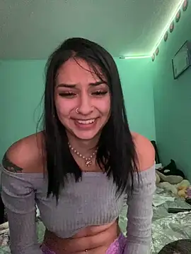 Snapshot of Hilary_pinkk chatting on December 26, 2024, 7:03 am Hilary pinkk online show from December 26, 2024, 7:03 am