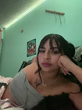 Snapshot of Hilary_pinkk chatting on December 31, 2024, 5:11 am Hilary pinkk online show from December 31, 2024, 5:11 am