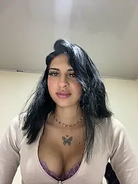 Snapshot of Hilary_pinkk chatting on March 15, 2025, 12:25 am Hilary pinkk online show from March 15, 2025, 12:25 am