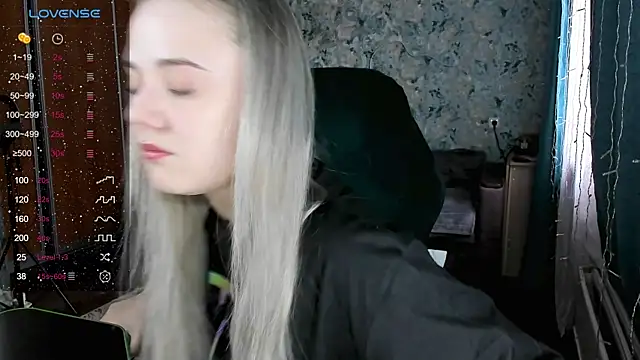 Your small bunny online show from January 27, 2025, 4:52 am