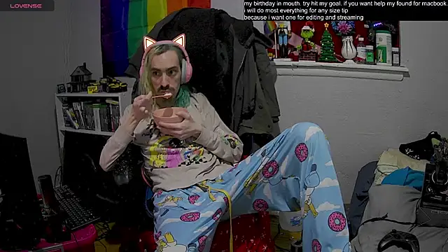tallnerdyguy online show from January 20, 2025, 1:07 am