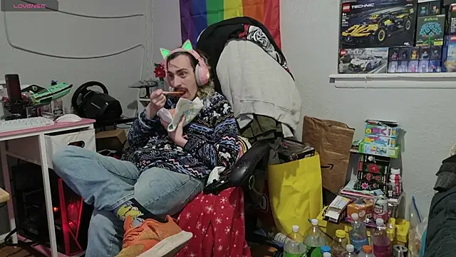 tallnerdyguy online show from May 3, 2026, 3:23 am