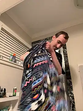 tallnerdyguy online show from June 7, 2026, 3:32 am