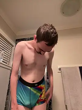 tallnerdyguy online show from June 17, 2026, 3:20 am
