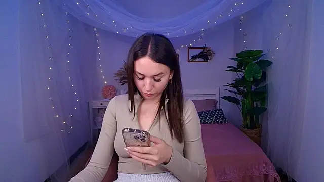 margeriTirell online show from May 31, 2026, 3:47 am