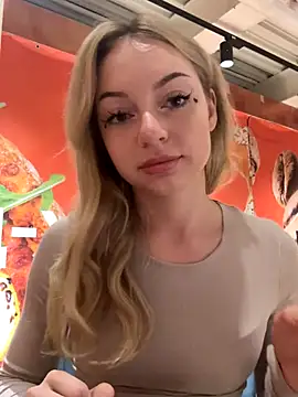 Snapshot of melissa_grr chatting on December 2, 2024, 11:56 am melissa grr online show from December 2, 2024, 11:56 am