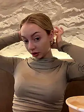 Snapshot of melissa_grr chatting on December 6, 2024, 11:22 am melissa grr online show from December 6, 2024, 11:22 am