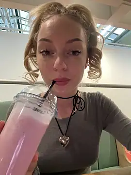 Snapshot of melissa_grr chatting on December 12, 2024, 11:40 am melissa grr online show from December 12, 2024, 11:40 am