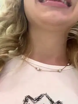 Snapshot of melissa_grr chatting on December 22, 2024, 11:44 am melissa grr online show from December 22, 2024, 11:44 am