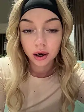 Snapshot of melissa_grr chatting on December 23, 2024, 2:39 pm melissa grr online show from December 23, 2024, 2:39 pm