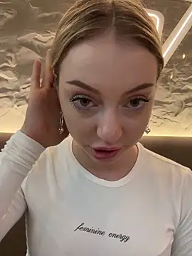 Snapshot of melissa_grr chatting on February 14, 2025, 12:47 pm melissa grr online show from February 14, 2025, 12:47 pm