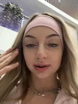 Snapshot of melissa_grr chatting on February 22, 2025, 1:46 pm melissa grr online show from February 22, 2025, 1:46 pm