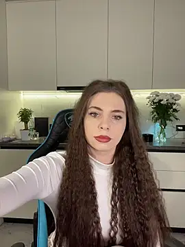 CurlyLara online show from November 29, 2025, 3:31 am