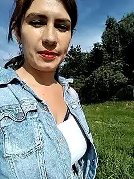 Alysson-- online show from December 13, 2024, 1:22 pm