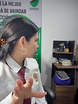 Alysson-- online show from May 25, 2026, 2:12 pm