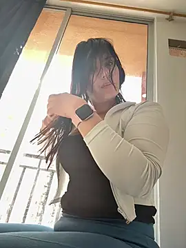 Alysson-- online show from June 25, 2026, 1:26 pm