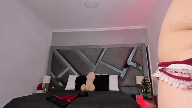AmberiniHoffman online show from December 26, 2024, 11:43 am
