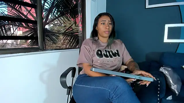 Snapshot of Brunettesexy0 chatting on January 16, 2025, 9:51 pm Brunettesexy0 online show from January 16, 2025, 9:51 pm