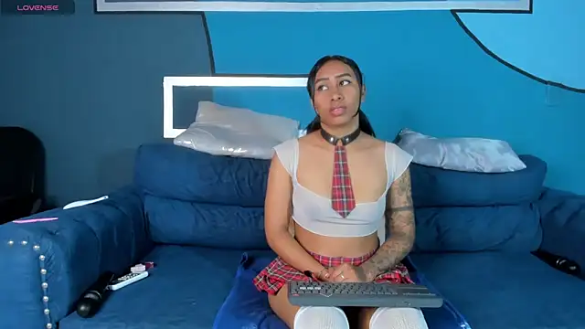 Snapshot of Brunettesexy0 chatting on March 10, 2025, 9:51 pm Brunettesexy0 online show from March 10, 2025, 9:51 pm