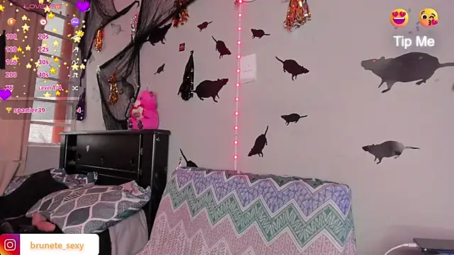 Snapshot of Brunettesexy0 chatting on October 7, 2025, 7:11 pm Brunettesexy0 online show from October 7, 2025, 7:11 pm