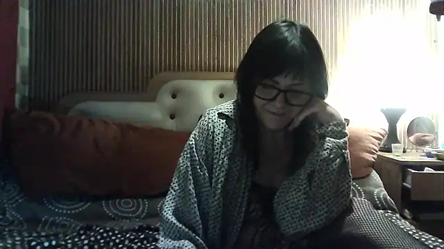 Snapshot of AlanaLaDream chatting on December 21, 2024, 1:15 am AlanaLaDream online show from December 21, 2024, 1:15 am