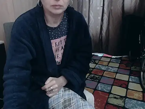 Snapshot of HornyClitX chatting on February 8, 2025, 12:39 pm HornyClitX online show from February 8, 2025, 12:39 pm