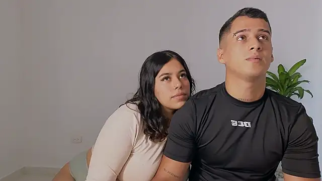 hot69temptation  online show from November 18, 2025, 3:27 pm