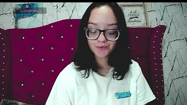 Snapshot of charlotte1-ls chatting on December 9, 2024, 12:45 am charlotte1-ls online show from December 9, 2024, 12:45 am