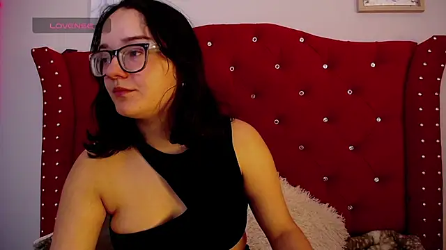 Snapshot of charlotte1-ls chatting on December 15, 2024, 12:29 am charlotte1-ls online show from December 15, 2024, 12:29 am