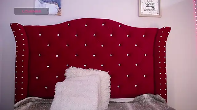 Snapshot of charlotte1-ls chatting on December 15, 2024, 9:31 pm charlotte1-ls online show from December 15, 2024, 9:31 pm