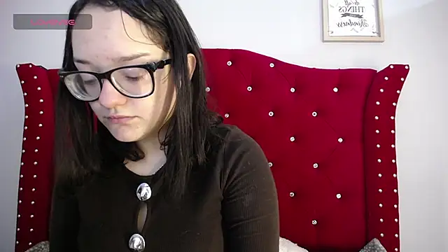 Snapshot of charlotte1-ls chatting on January 10, 2025, 9:20 pm charlotte1-ls online show from January 10, 2025, 9:20 pm