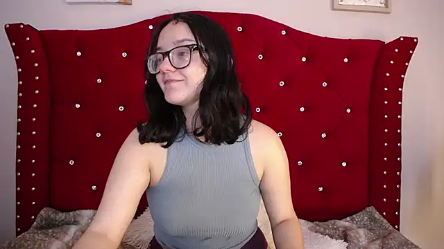 Snapshot of charlotte1-ls chatting on February 1, 2025, 12:29 am charlotte1-ls online show from February 1, 2025, 12:29 am