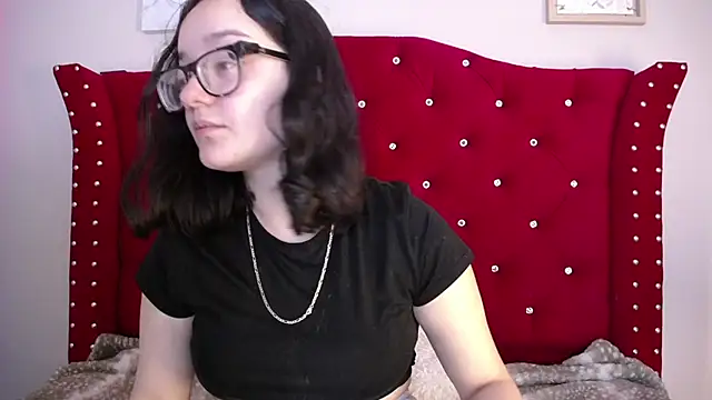 Snapshot of charlotte1-ls chatting on February 11, 2025, 9:46 pm charlotte1-ls online show from February 11, 2025, 9:46 pm