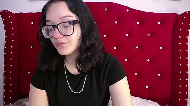 Snapshot of charlotte1-ls chatting on February 12, 2025, 12:48 am charlotte1-ls online show from February 12, 2025, 12:48 am