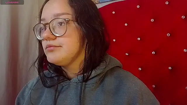 Snapshot of charlotte1-ls chatting on September 23, 2025, 9:18 pm charlotte1-ls online show from September 23, 2025, 9:18 pm