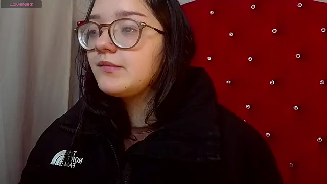 Snapshot of charlotte1-ls chatting on October 15, 2025, 9:15 pm charlotte1-ls online show from October 15, 2025, 9:15 pm