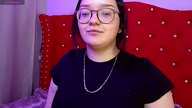 Snapshot of charlotte1-ls chatting on October 28, 2025, 9:50 pm charlotte1-ls online show from October 28, 2025, 9:50 pm