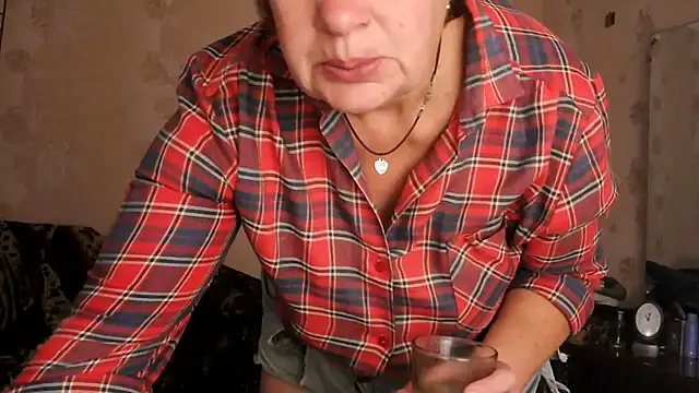 Ettie Tonia online show from October 27, 2025, 9:02 am