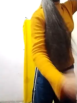 Snapshot of Cute-Ridhima chatting on February 18, 2026, 4:41 am Cute-Ridhima online show from February 18, 2026, 4:41 am