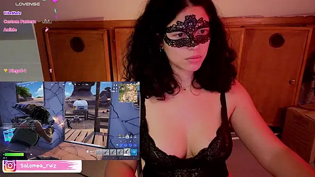 Snapshot of salomea_r chatting on April 16, 2026, 9:39 pm salomea r online show from April 16, 2026, 9:39 pm