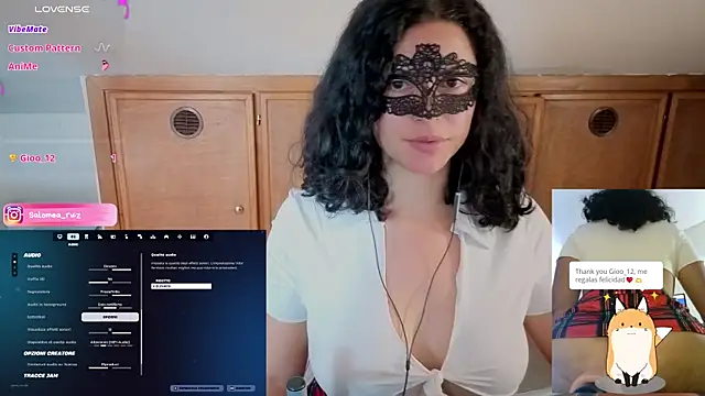 Snapshot of salomea_r chatting on April 18, 2026, 12:53 pm salomea r online show from April 18, 2026, 12:53 pm