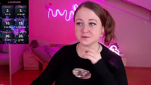 LizzyShine online show from December 6, 2024, 5:00 pm