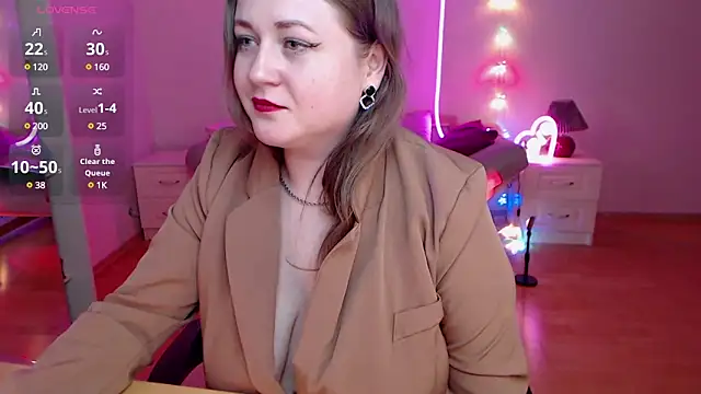 LizzyShine online show from January 19, 2025, 7:04 pm