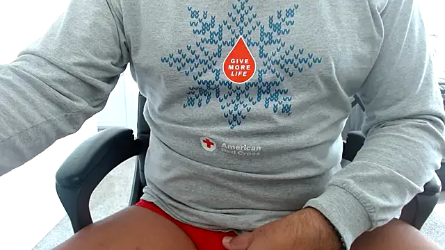 GirthBullger4You online show from March 12, 2025, 5:07 pm